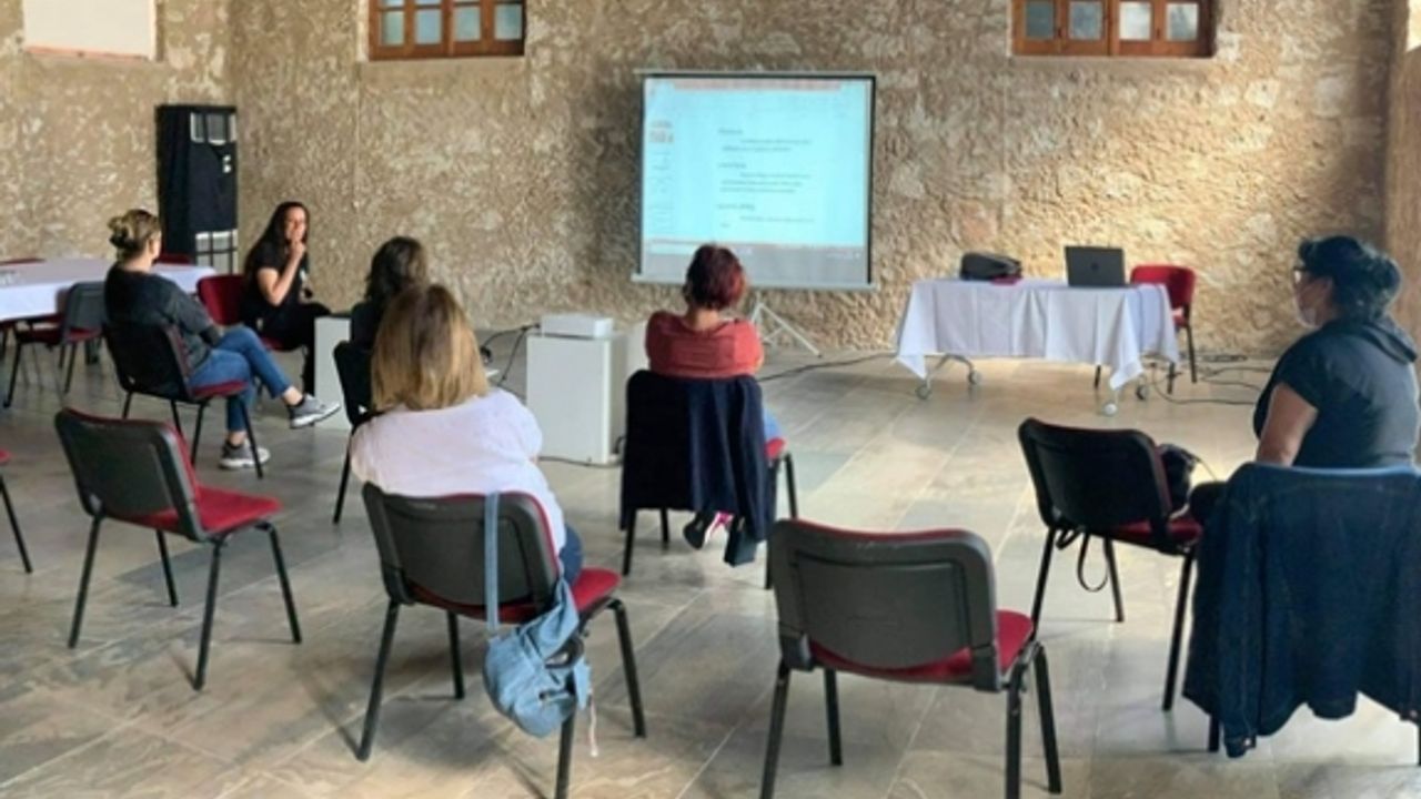 Mahalle Anneleri Projesi Girne'de başladı