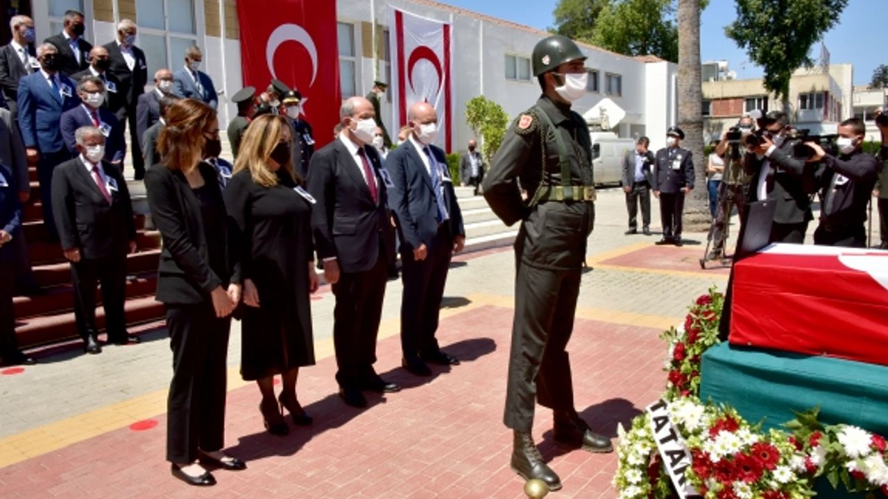 Rüstem Tatar için Cumhuriyet Meclisi'nde tören