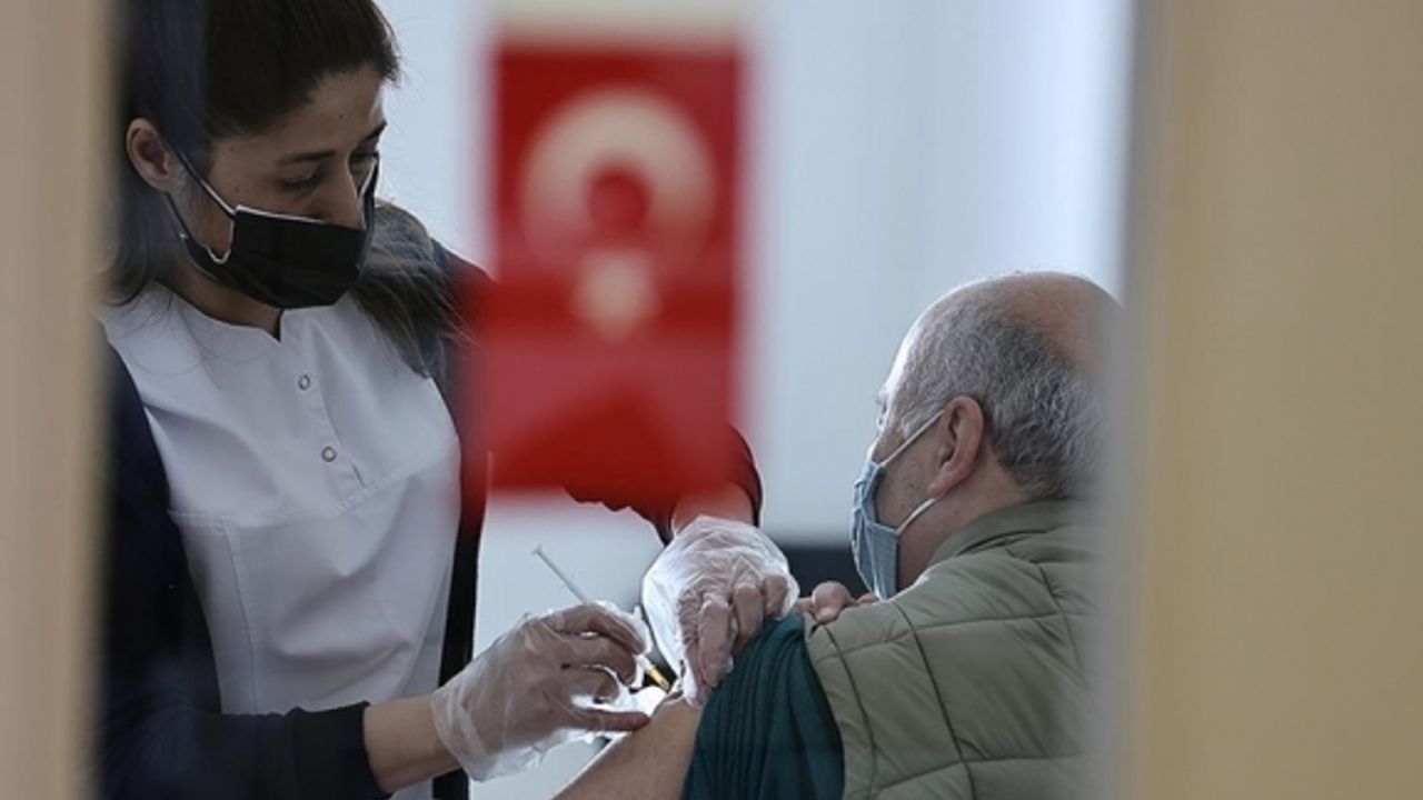 İki doz aşı olanların sayısı 10 milyonu geçti