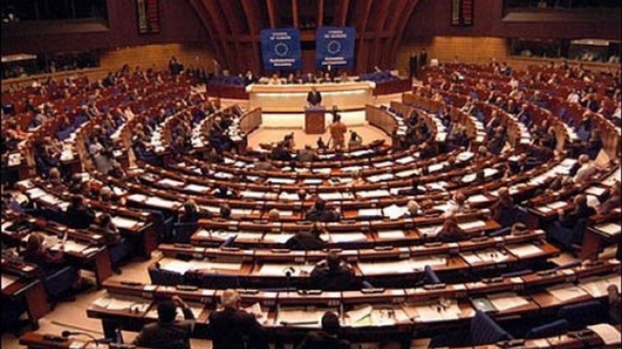 Avrupa Konseyi Bakanlar Komitesi'nden ara karar