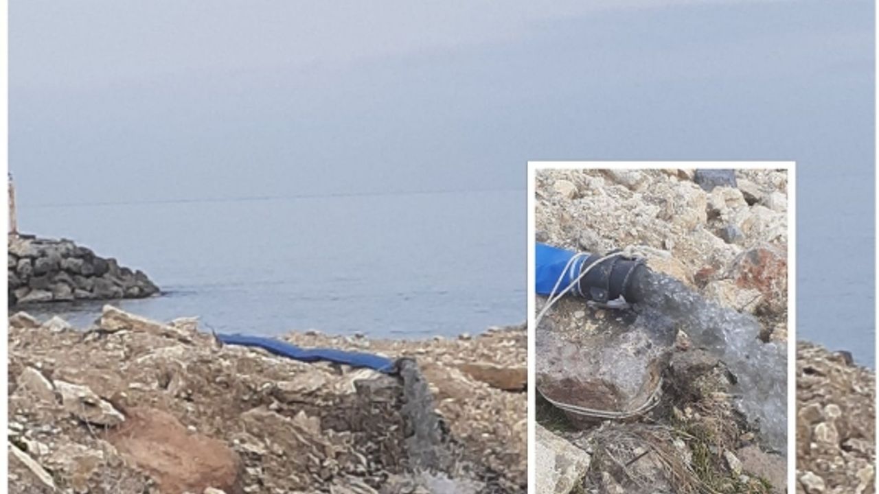 Lapta Sahil Yürüyüş Yolunda Bir Boru Aracılığıyla Denize Kirli Sular Akıtılıyor