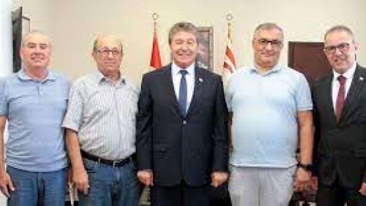 Başbakan Ünal Üstel, Mustafa Taşçıoğlu Başkanlığındaki Tıp-İş Heyetini Kabul Etti