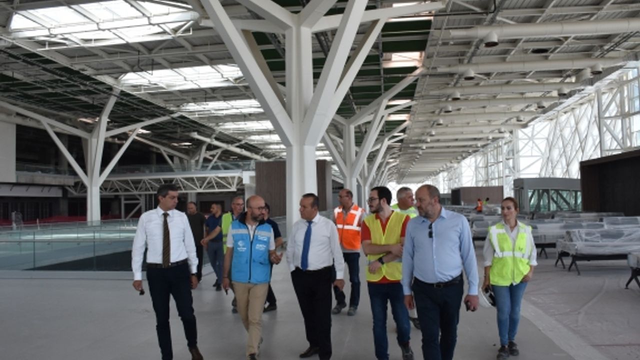 Ataoğlu, yapımı süren yeni Ercan Havalimanı’nı ziyaret etti