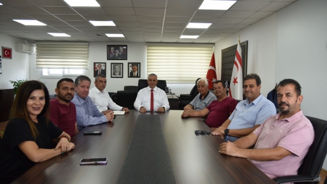 Taçoy, Hür-İş ile hademelerin sorunlarını görüştü