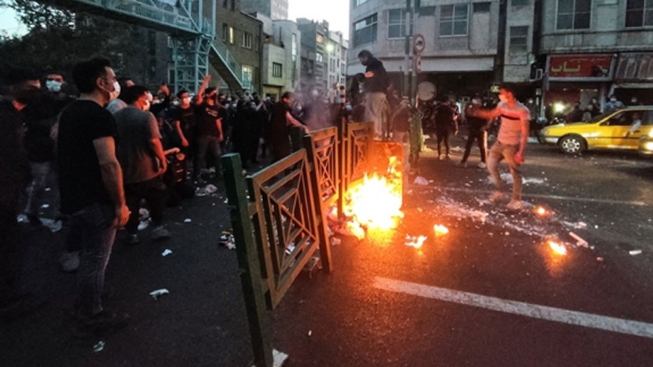 İran'da protestolar 15. gününde devam etti
