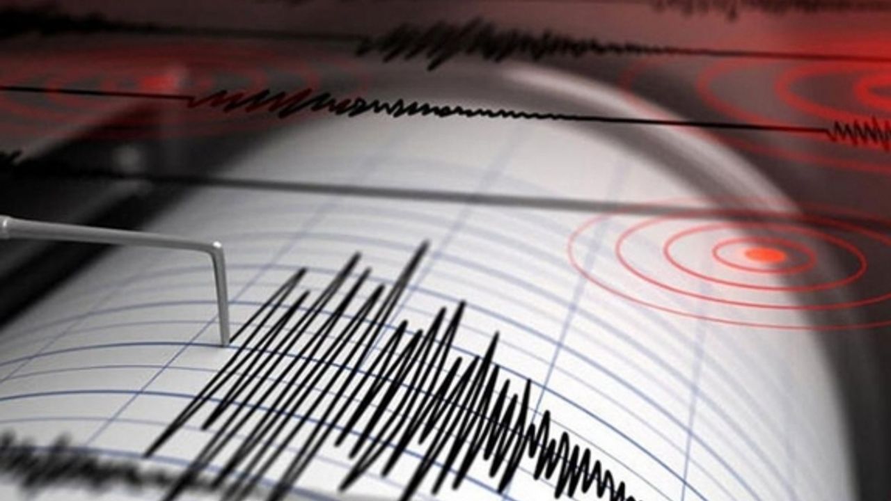 İran'ın Türkiye sınırında 5,6 büyüklüğünde deprem