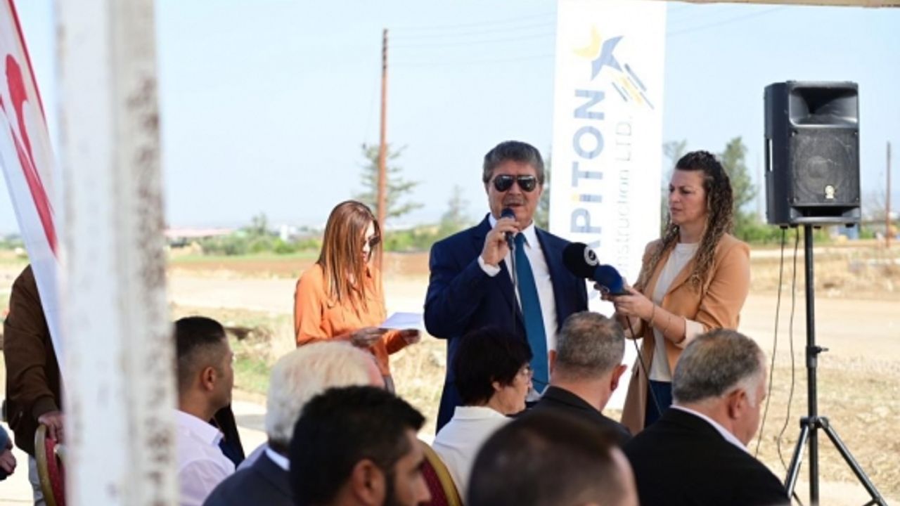 Üstel, kırsal kesim arsalarındaki asfalt döküm açılış törenine katıldı