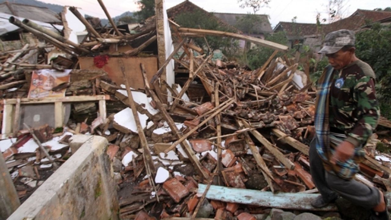Solomon Adaları'nda 7 büyüklüğünde deprem