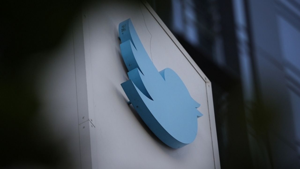 Musk, Pfizer yöneticisinin aşı karşıtı paylaşımlar için Twitter'a yaptığı baskıyı ifşa etti