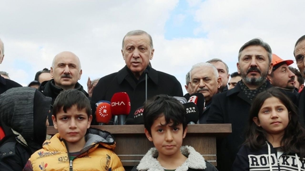 Erdoğan: “Depremlerde 18 bin 991 kişi hayatını kaybetti, 75 bin 523 kişi kurtarıldı”