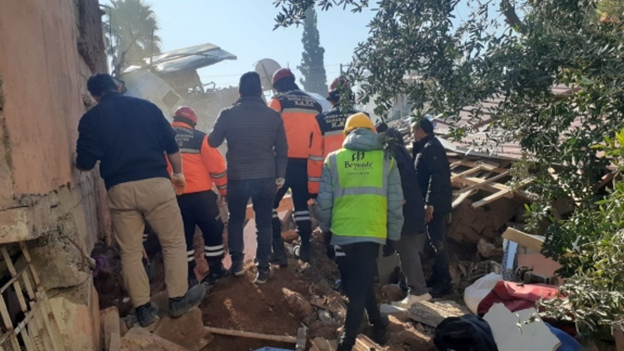 Hatay’da enkaz altında kalarak hayatını kaybeden 2 KKTC vatandaşı daha bulundu