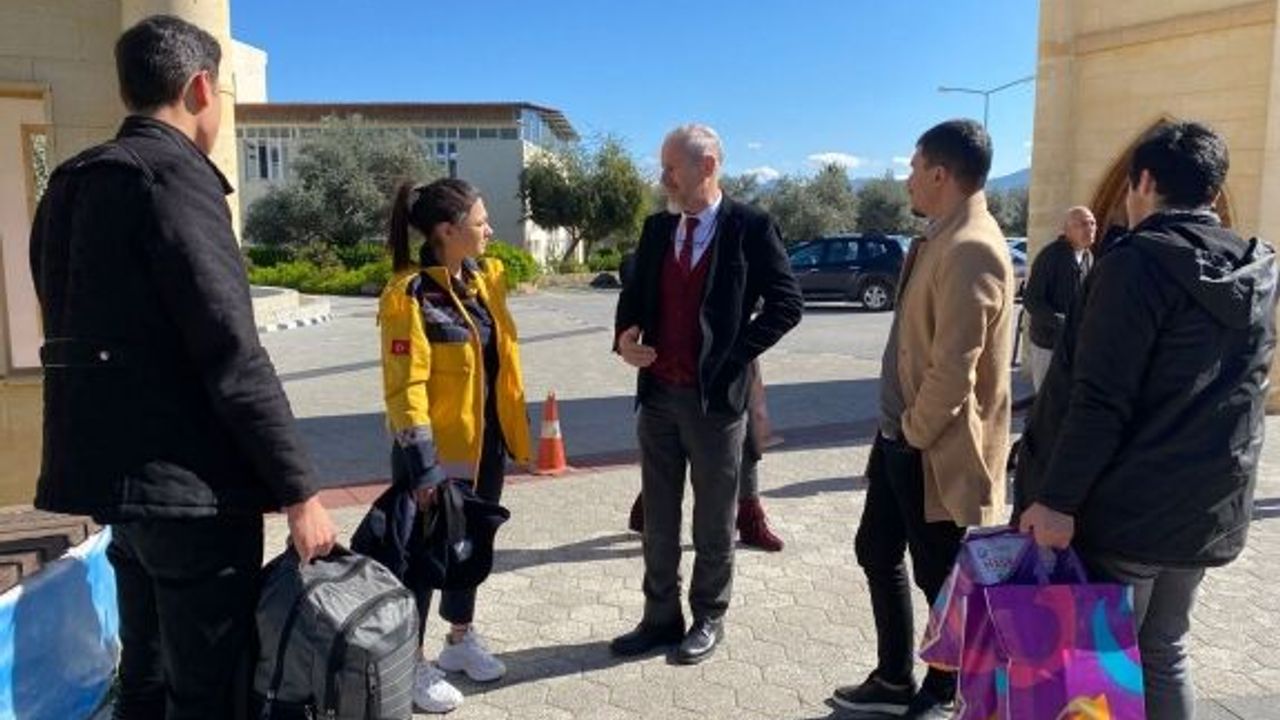 KİU deprem bölgelerine yardım etmeye devam ediyor