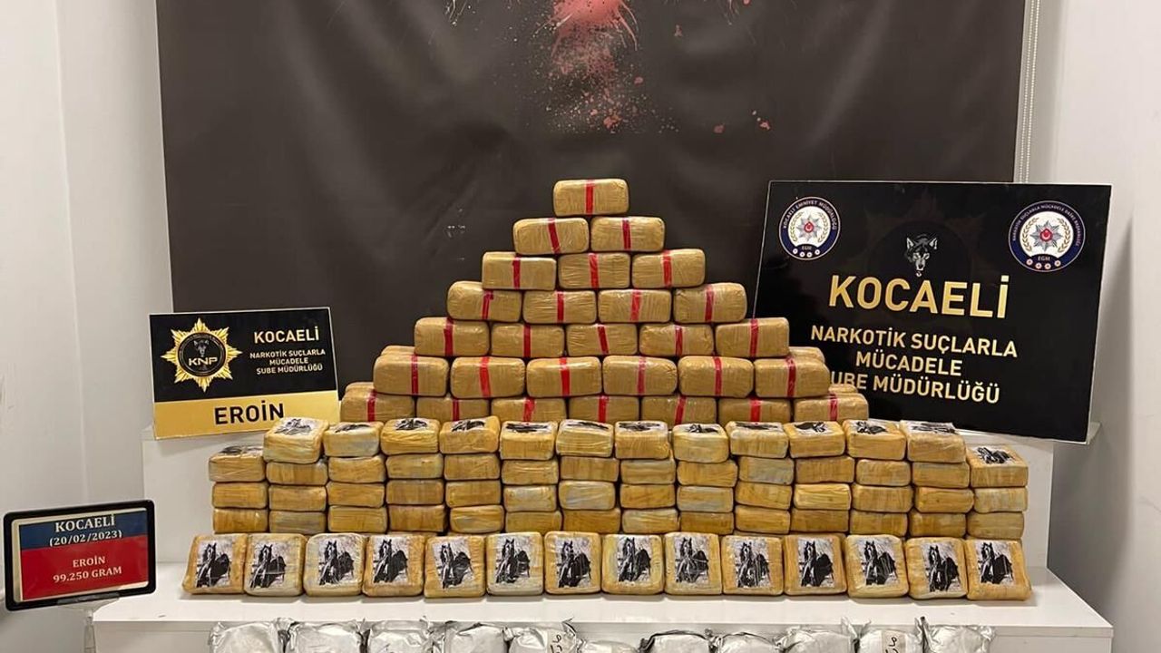 Kocaeli'de saman yüklü tırda 99 kilo 250 gram eroin ele geçirildi