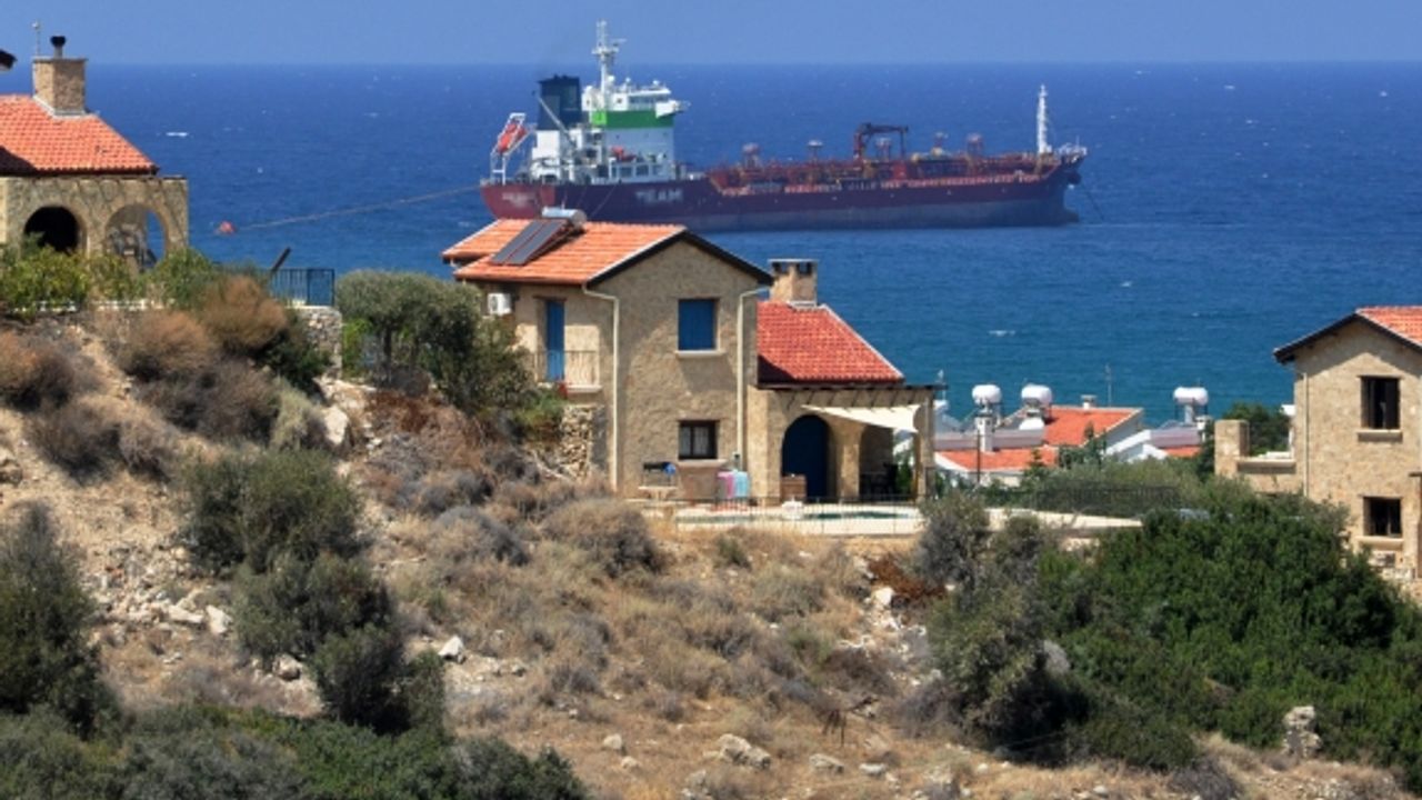 Çevre Dairesi Müdürü Aktolgalı Girne bölgesinde denizde yaşanan kirliliğin temizlendiğini açıkladı