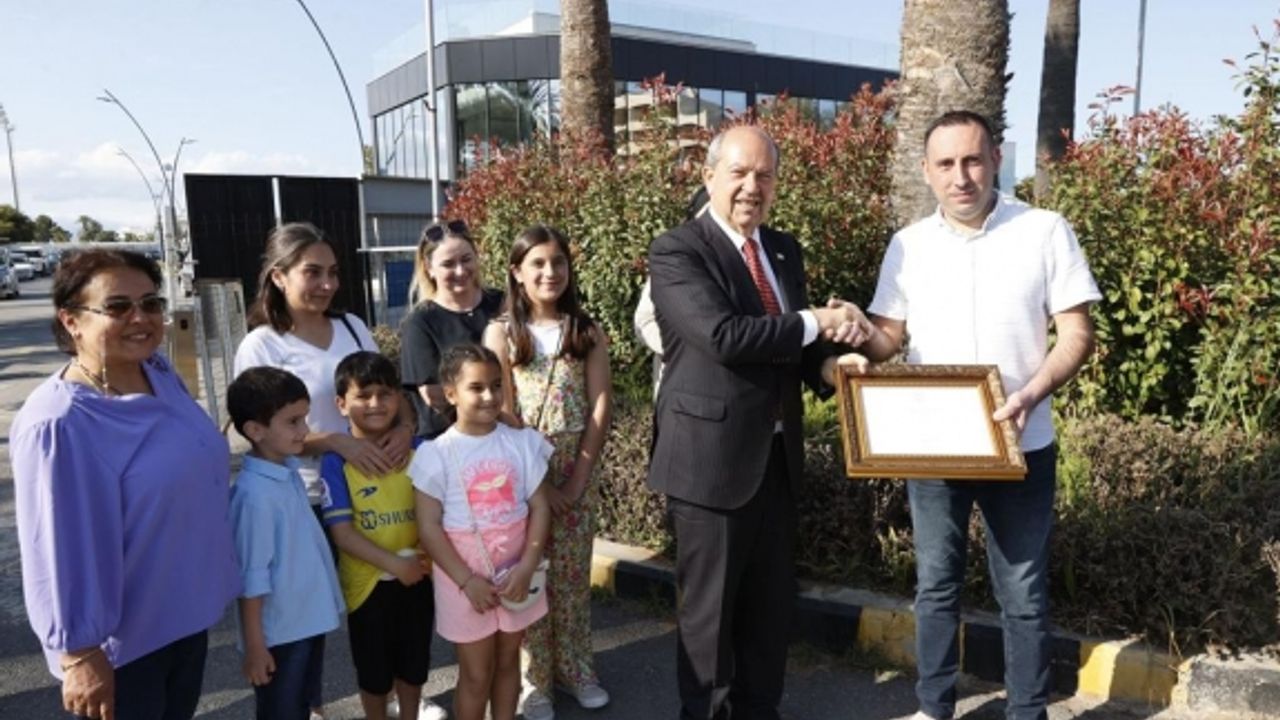 Maraş’ın 1 milyonuncu ziyaretçisine belgesi Cumhurbaşkanı Tatar’dan