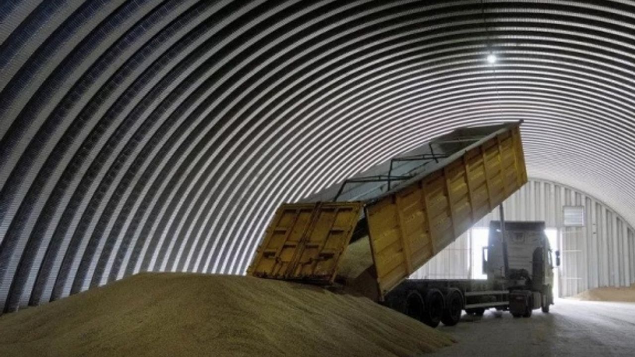 Polonya hükümeti Ukrayna gıdalarına geçici yasak uygulayacak