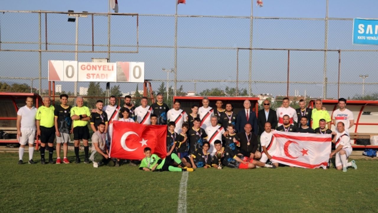 Meclis futbol takımı gençlerle maç yaptı