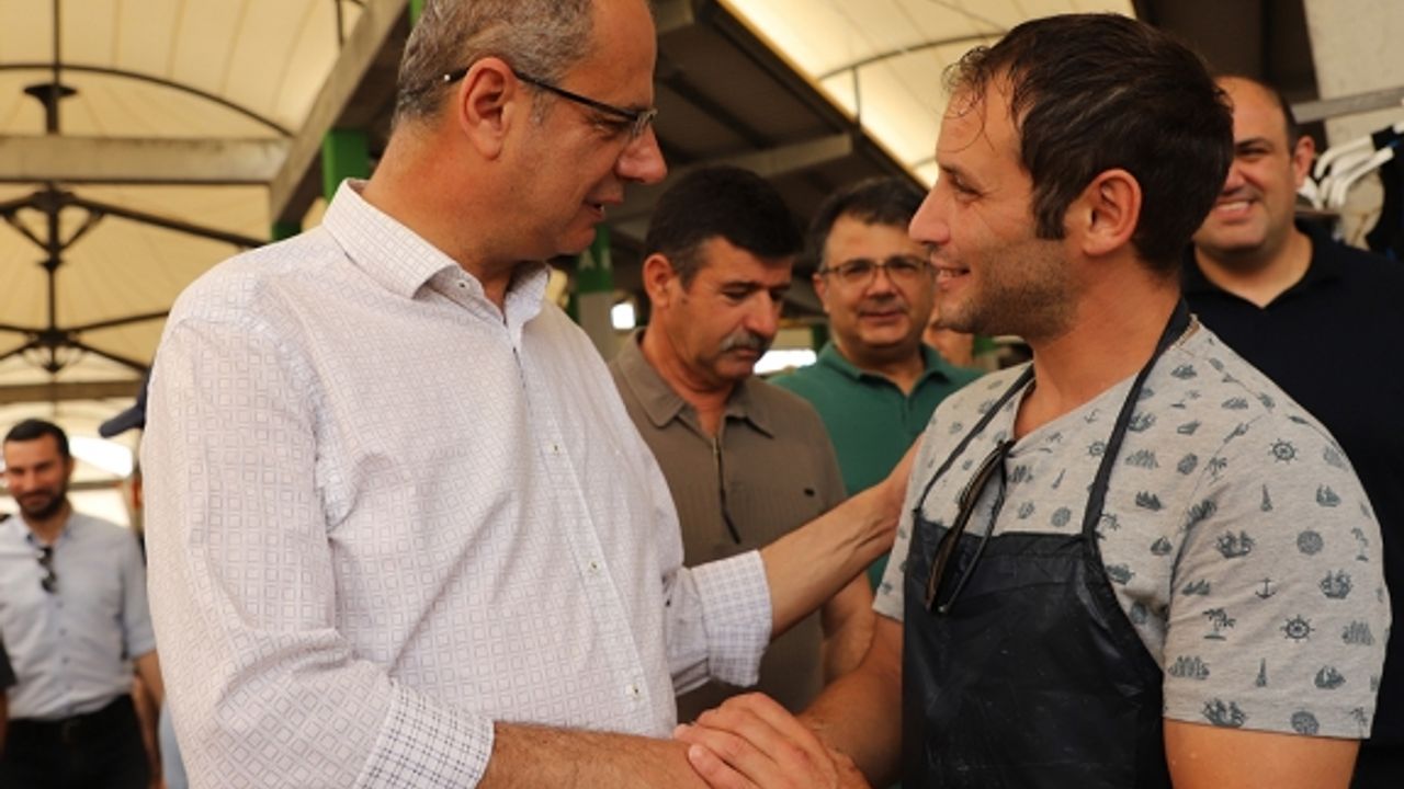 Özuslu, Merkez Lefkoşa’da yurttaşla buluştu