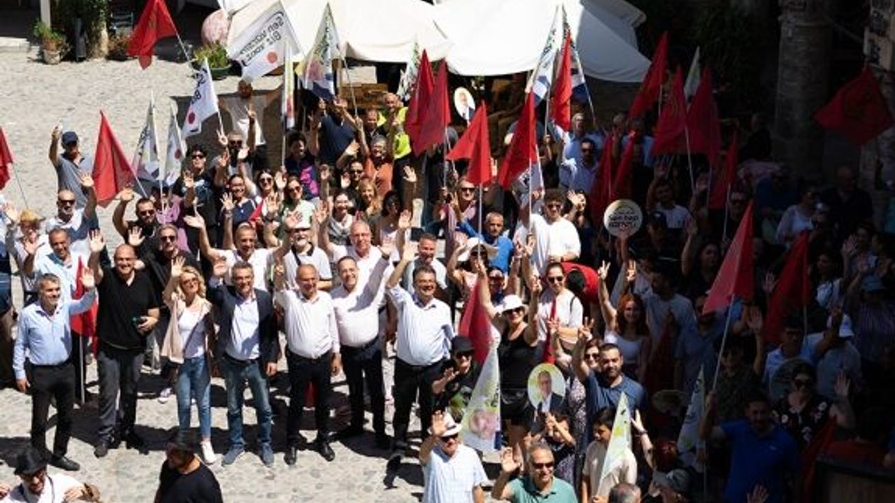 Özuslu, Zahra'dan Büyük Han'a sloganlarla yürüdü