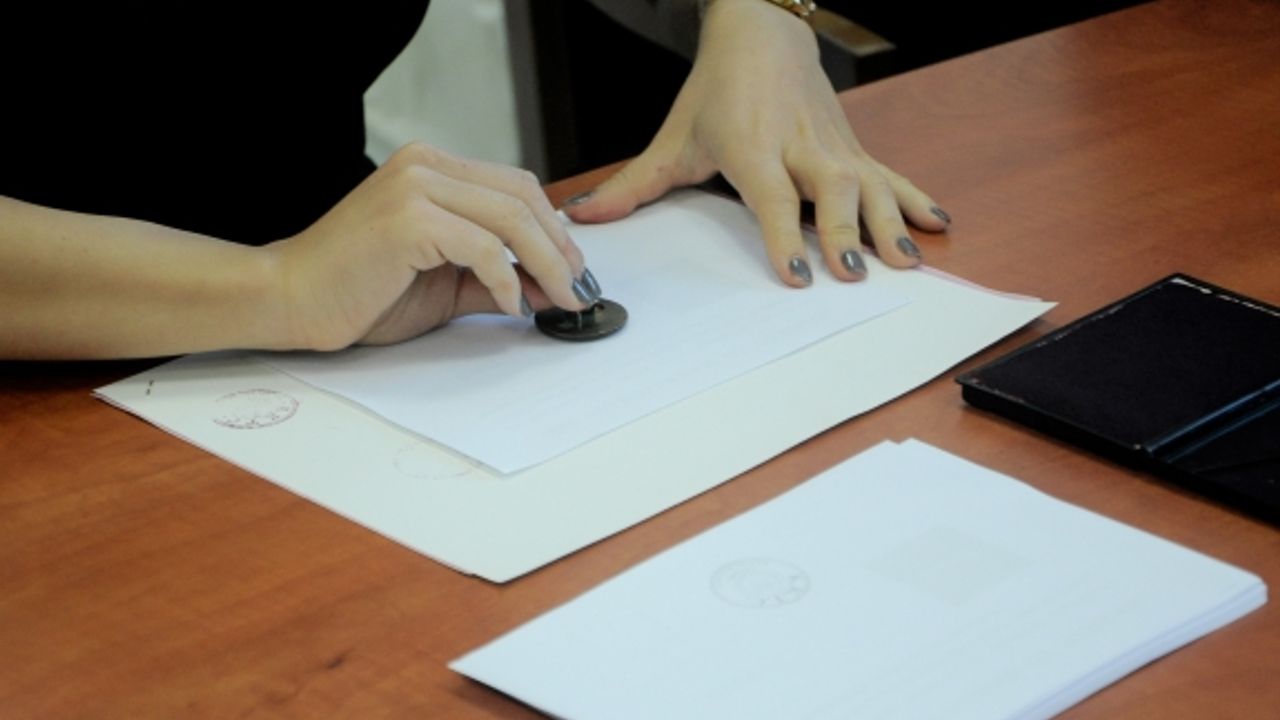 Ülkedeki ara seçimde oy verme işlemi saat 08.00’de başladı