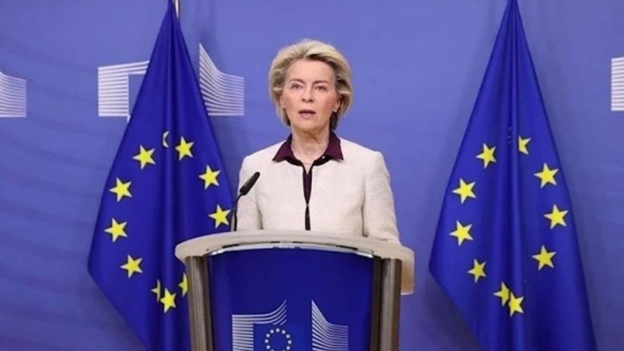 Von der Leyen hakkında görevden alma ve 100 bin avroluk tazminat talebiyle dava açıldı