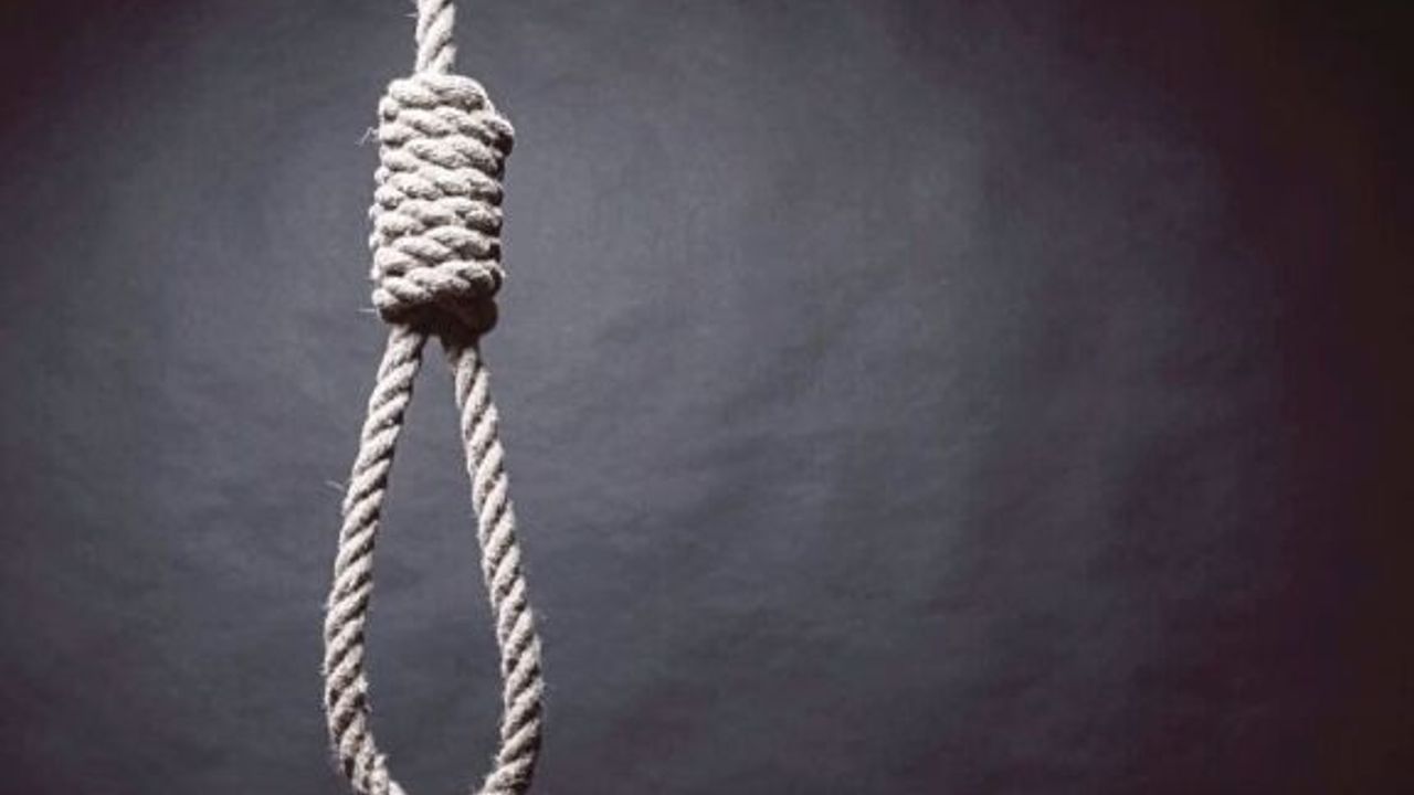 Bangladeş'te savaş suçlusu oldukları iddiasıyla 4 kişi için idam kararı verildi