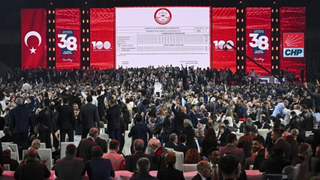 CHP'nin 38. Olağan Kurultayı'nda PM ve YDK üyeleri belirlendi