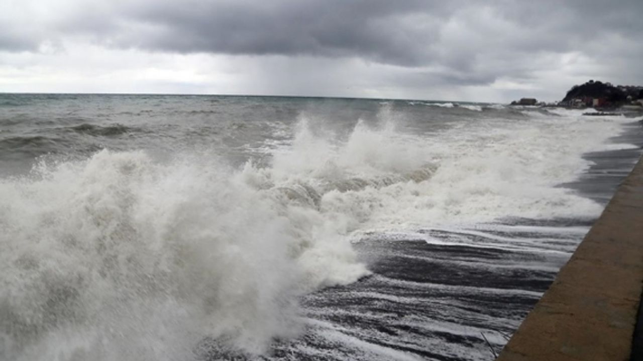 Meteorolojiden denizlerde fırtınamsı rüzgar ihbarı
