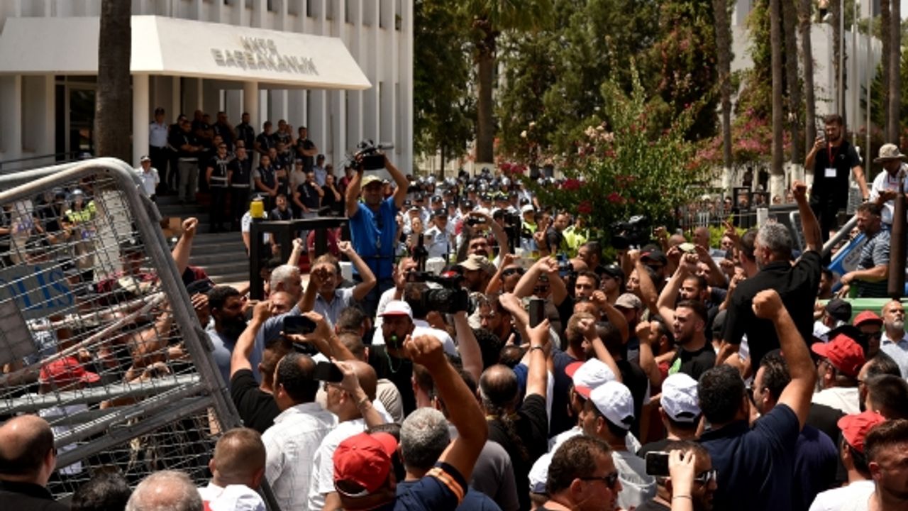 Naimoğulları: Üretici bir ay süreyle canlı hayvan satmayacak