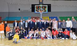 Cumhurbaşkanı Tatar, Cumhurbaşkanlığı Kupası basketbol final karşılaşmasını izledi