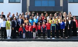 Güzelyurt Belediye Başkanı Özçınar, Çocuk Meclisini kabul etti