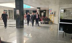 Cumhurbaşkanı Tatar, kazada yaralanan öğrencileri ziyaret etti
