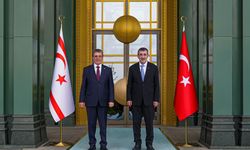 TC Cumhurbaşkanı Yardımcısı Yılmaz, Başbakan Üstel ile görüştü