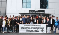 KTOEÖS, haklarında soruşturma başlatılan 33 öğretmenle birlikte Milli Eğitim Bakanlığı önünde basın açıklaması yaptı