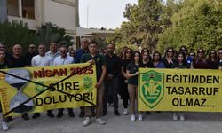 NKL Okul Aile Birliği, okul binası önünde basın açıklaması yaptı