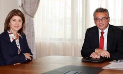 Erhürman- Holguín görüşmesi başladı