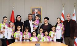 Cumhurbaşkanı Tufan Erhürman, KKTC Halter ve Vücut Geliştirme Federasyonu ve Nev Çocuk Fitness sporcularını kabul etti