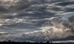 Hava sıcaklığı 13-16 derece dolaylarında seyredecek; yarın yer yer sağanak bekleniyor