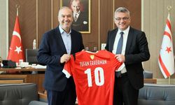 Erhürman, KTFF Başkanı Sertoğlu ve Yönetimini Kabul Etti