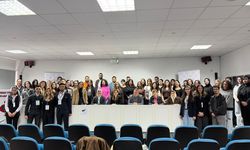 'Geleceğin Hekimlerinin Gelecek Planlamasında Yol Haritası' konulu seminer düzenlendi