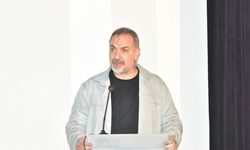 Soyalan: 'Tiyatro, insanın insana ayna tuttuğu en yaratıcı alanlardan biridir'