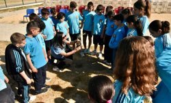 AB Bilgi Merkezi, Lefkoşa Dr. Suat Günsel İlkokulu'nda ağaç dikim etkinliği düzenledi