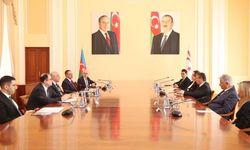 Başbakan Üstel, Bakü'de Azerbaycan Başbakanı Asadov ile görüştü