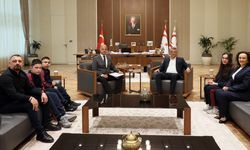 Cumhurbaşkanı Erhürman ÖZEV Özel Eğitim Vakfı heyetini kabul etti