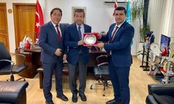 Dışişleri Bakanı Ertuğruloğlu, TÜRKGEF Başkanı Bayduz'u kabul etti