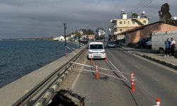 Gemikonağı sahil yolunda çökme