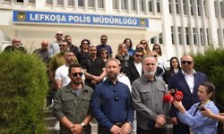 KTÖS, Lefkoşa Polis Müdürlüğü önünde açıklama yaptı...