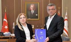 Ombudsman Varol, ikinci altı aylık raporu Erhürman'a sundu