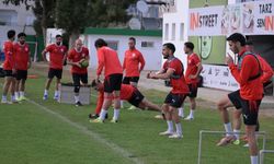 A Milliler tam kadro çalıştı