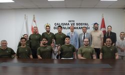 Hasipoğlu, Vakıflar Tekerlekli Sandalye Basketbol Takımı'nı kabul etti